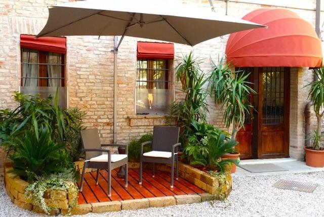 Alkimia Apartments Ferrara Bagian luar foto